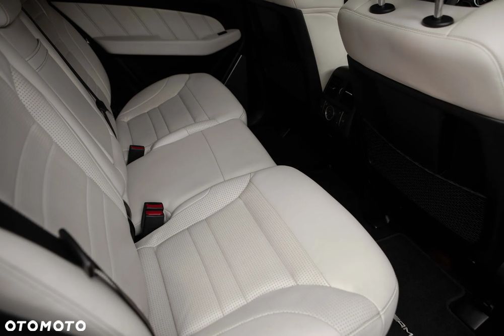 Mercedes-Benz GLE - 36
