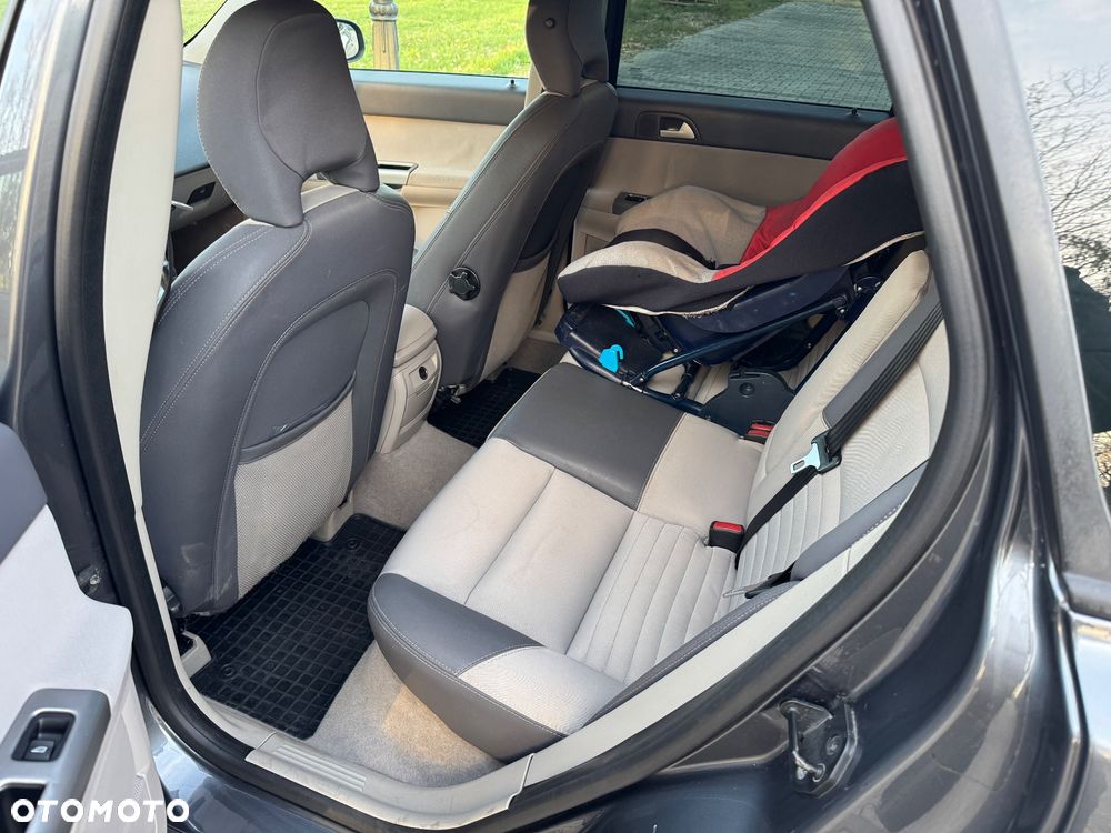 Volvo V50 2.4D5 Momentum - 19