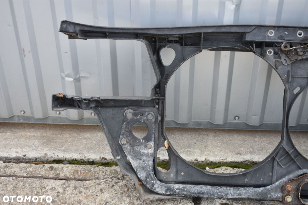 PAS PRZEDNI AUDI A6 C5 - 9