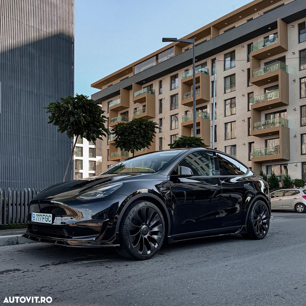 Tesla Model Y AWD Performance - 1