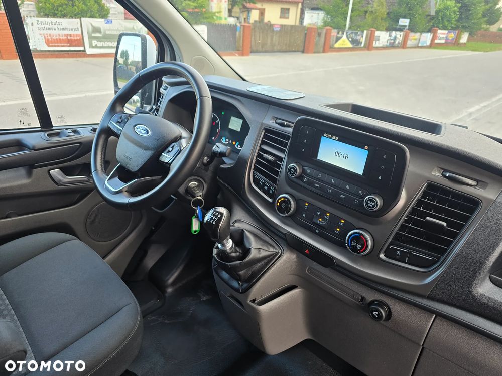 Ford Transit Custom 3 osobowy - 30