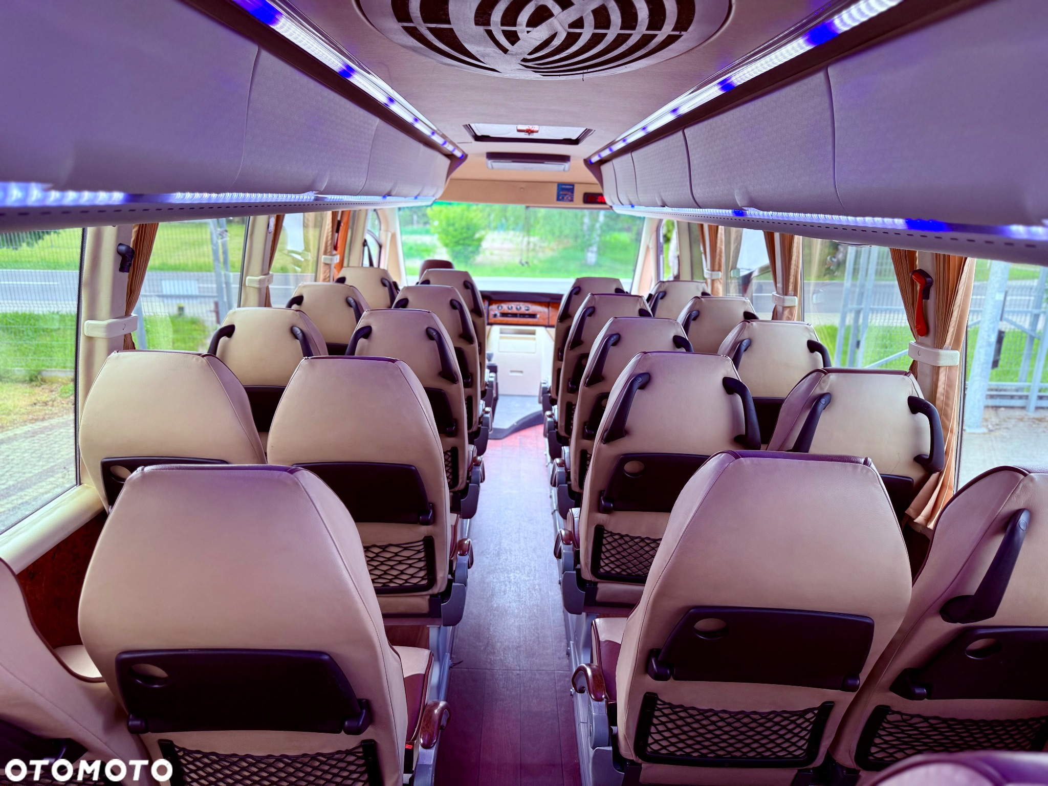 Mercedes-Benz SUNRIDER - 19