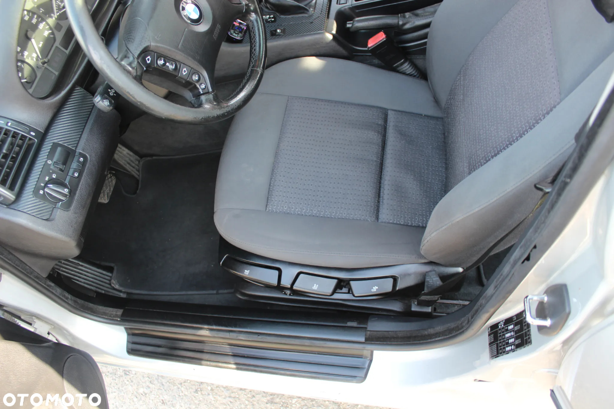 BMW Seria 3 - 32