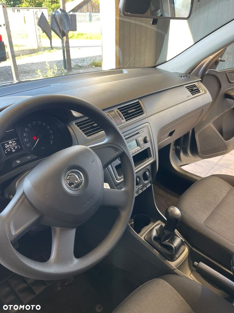 Skoda RAPID 1.2 TSI Cool Edition - 35