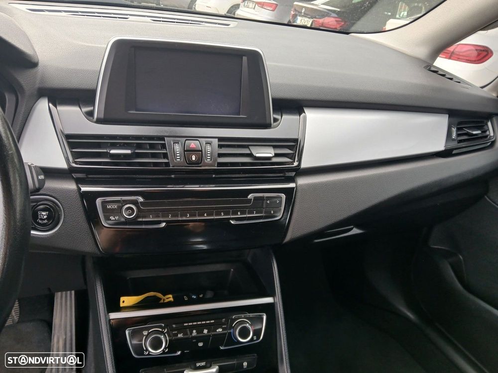 BMW 216 Active Tourer d - 23