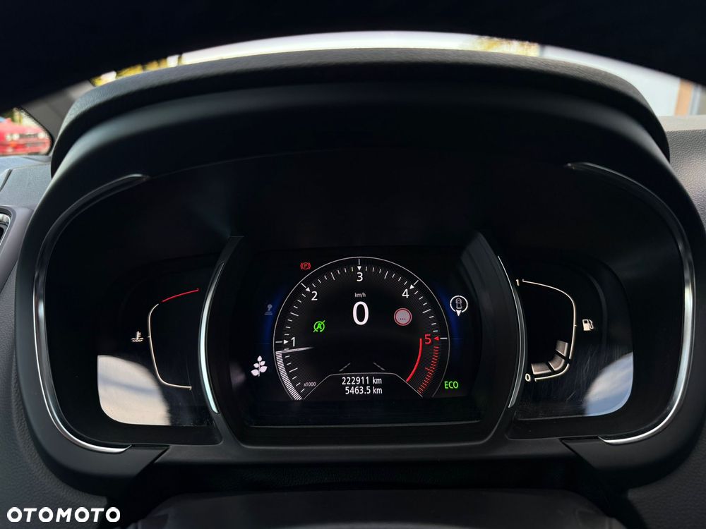 Renault Grand Scenic - 16