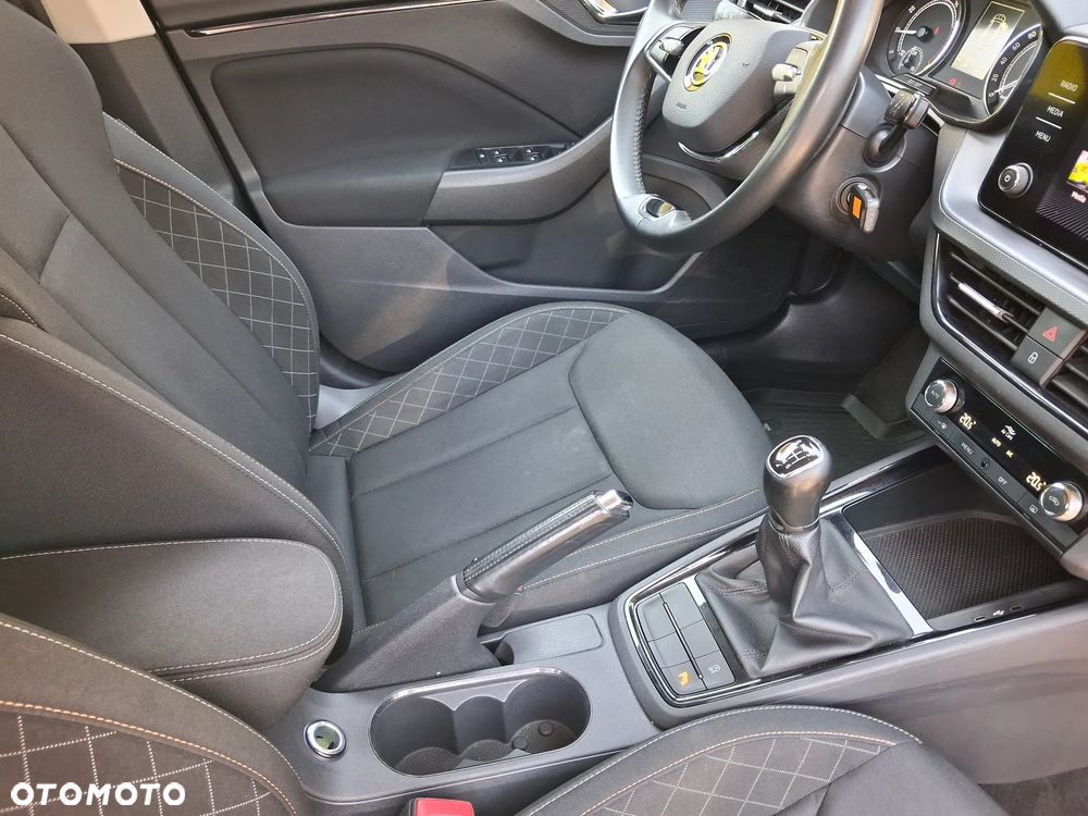 Skoda Kamiq 1.0 TSI Ambition - 8