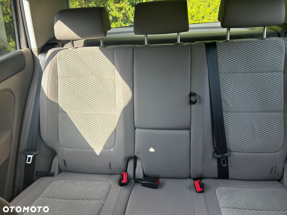 Volkswagen Golf Plus - 14