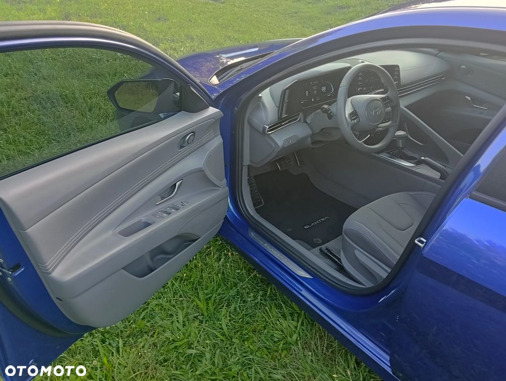 Hyundai Elantra - 6