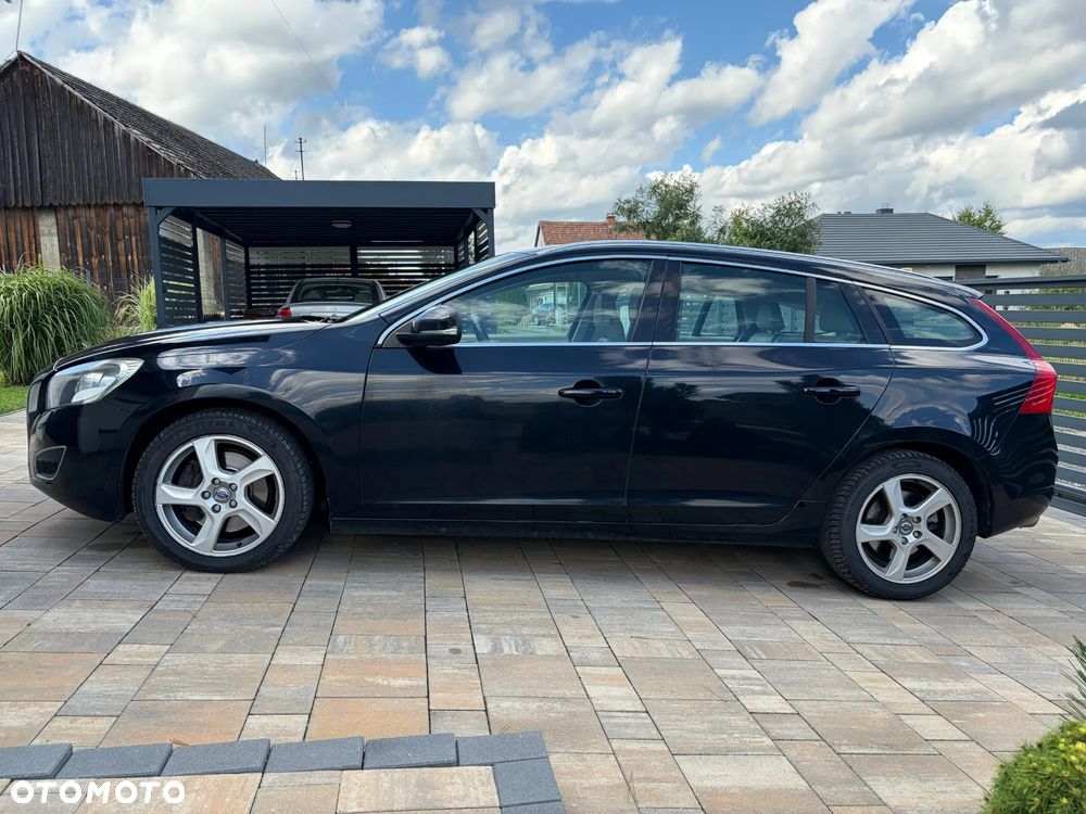 Volvo V60 2.0T Summum - 5