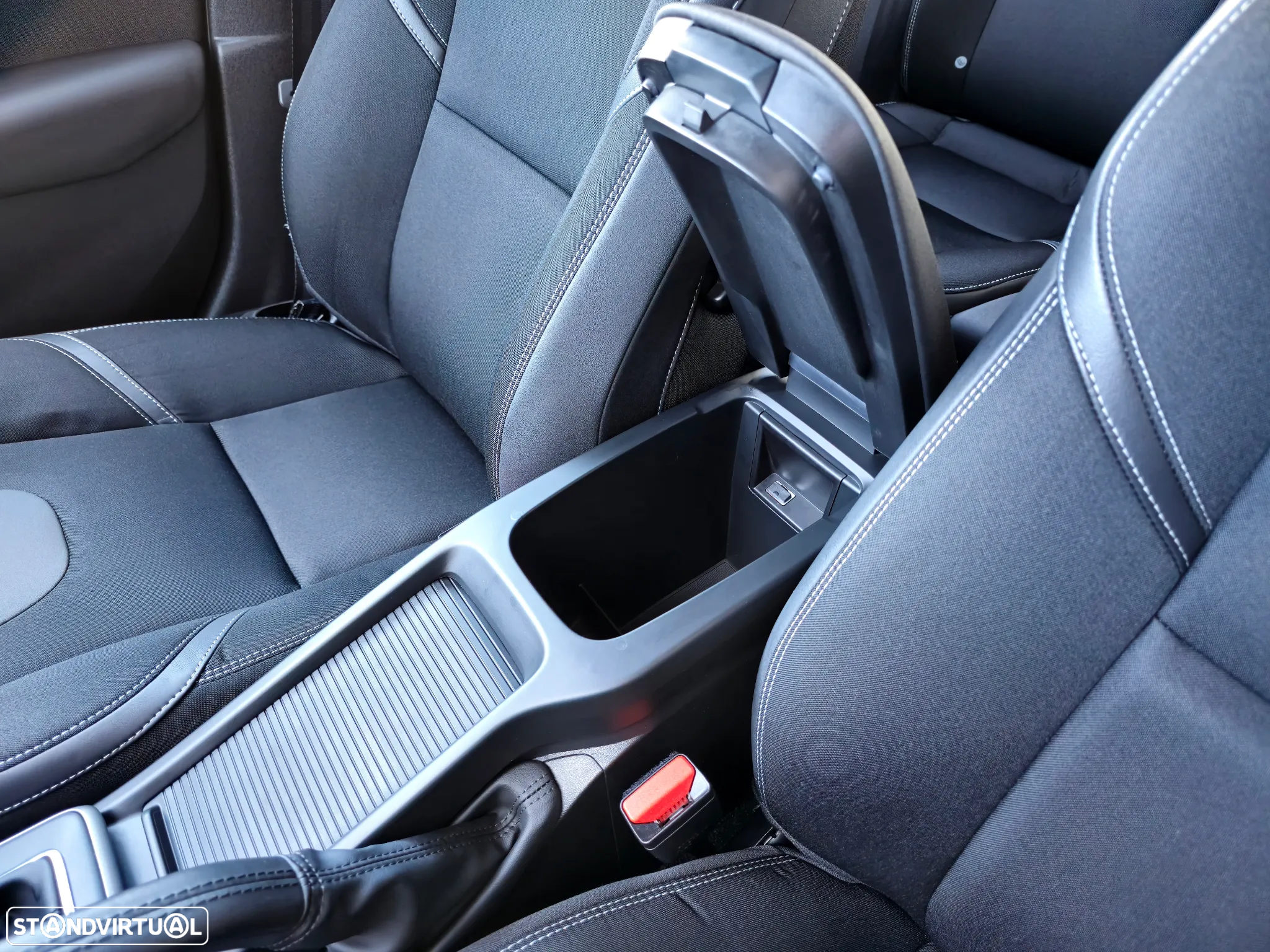 Volvo V40 2.0 D3 Momentum - 22