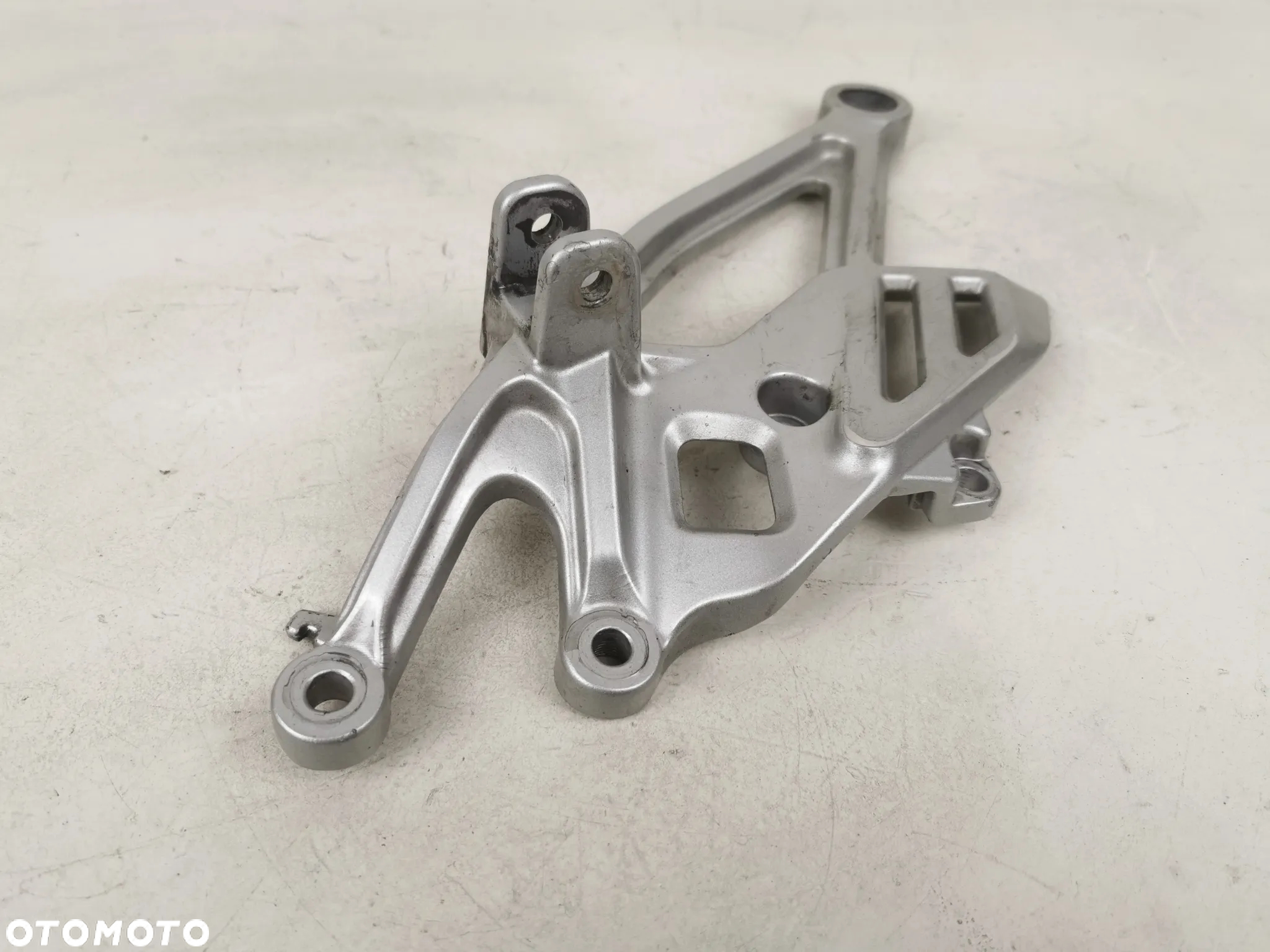 Yamaha R125 set prawy przód kierowcy 19- - 7