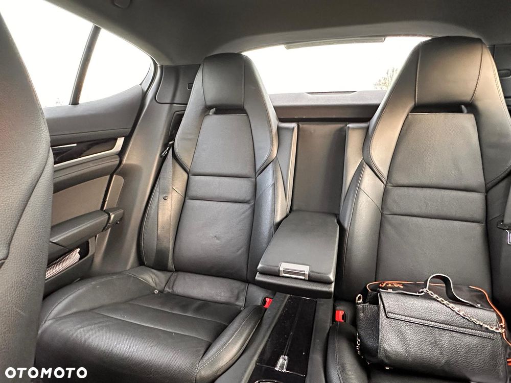 Porsche Panamera PDK - 9