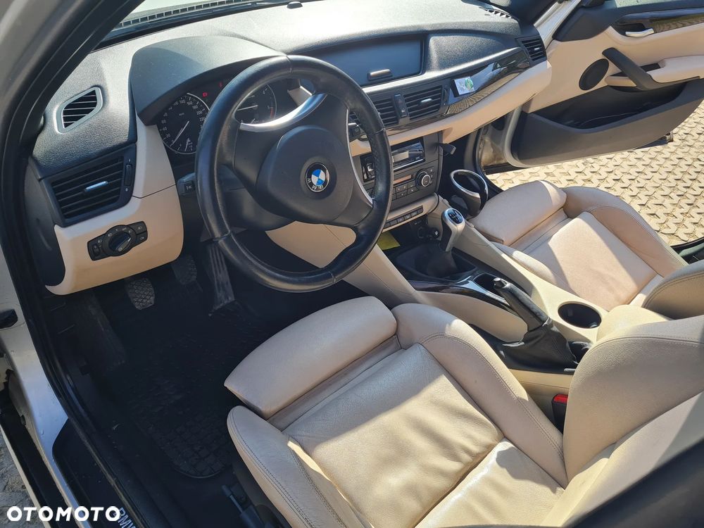 BMW X1 xDrive20d - 10