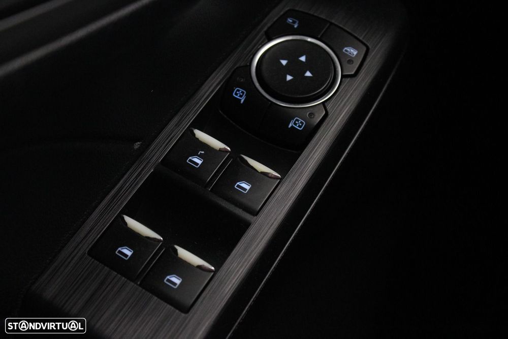 Ford Kuga 1.5 TDCi EcoBlue Titanium — fotografia 25