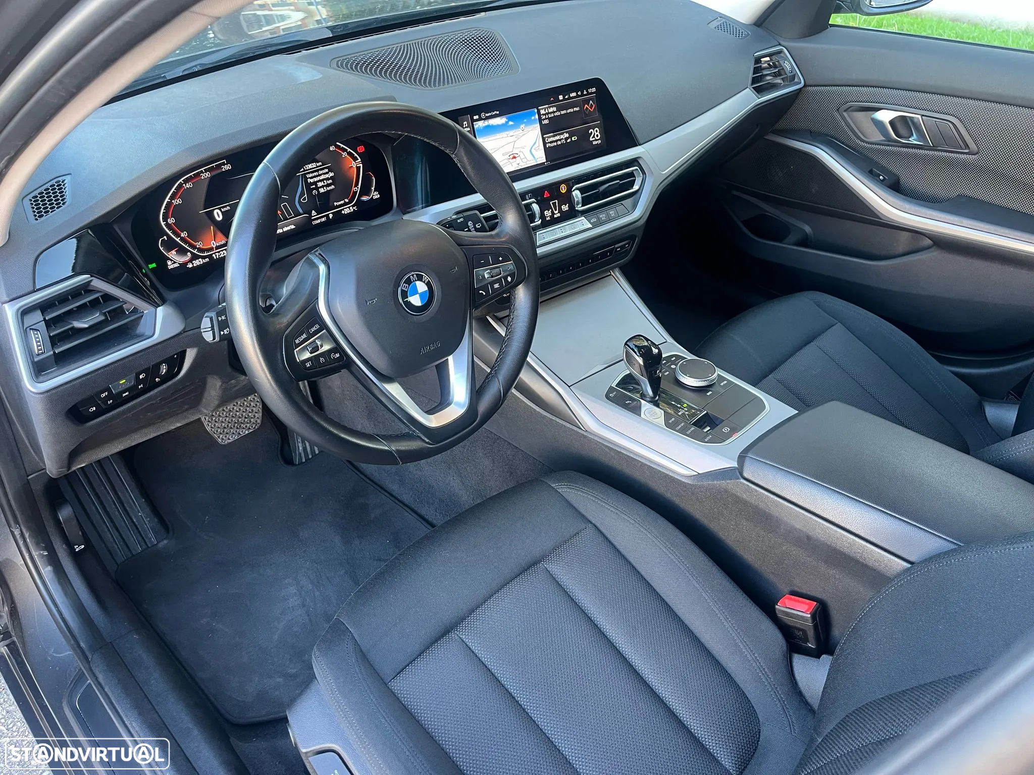 BMW 318 d Touring Auto - 19