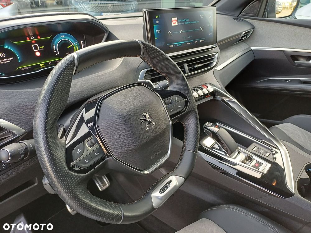 Peugeot 3008 1.6 PureTech HYbrid GT Line S&S EAT8 - 28
