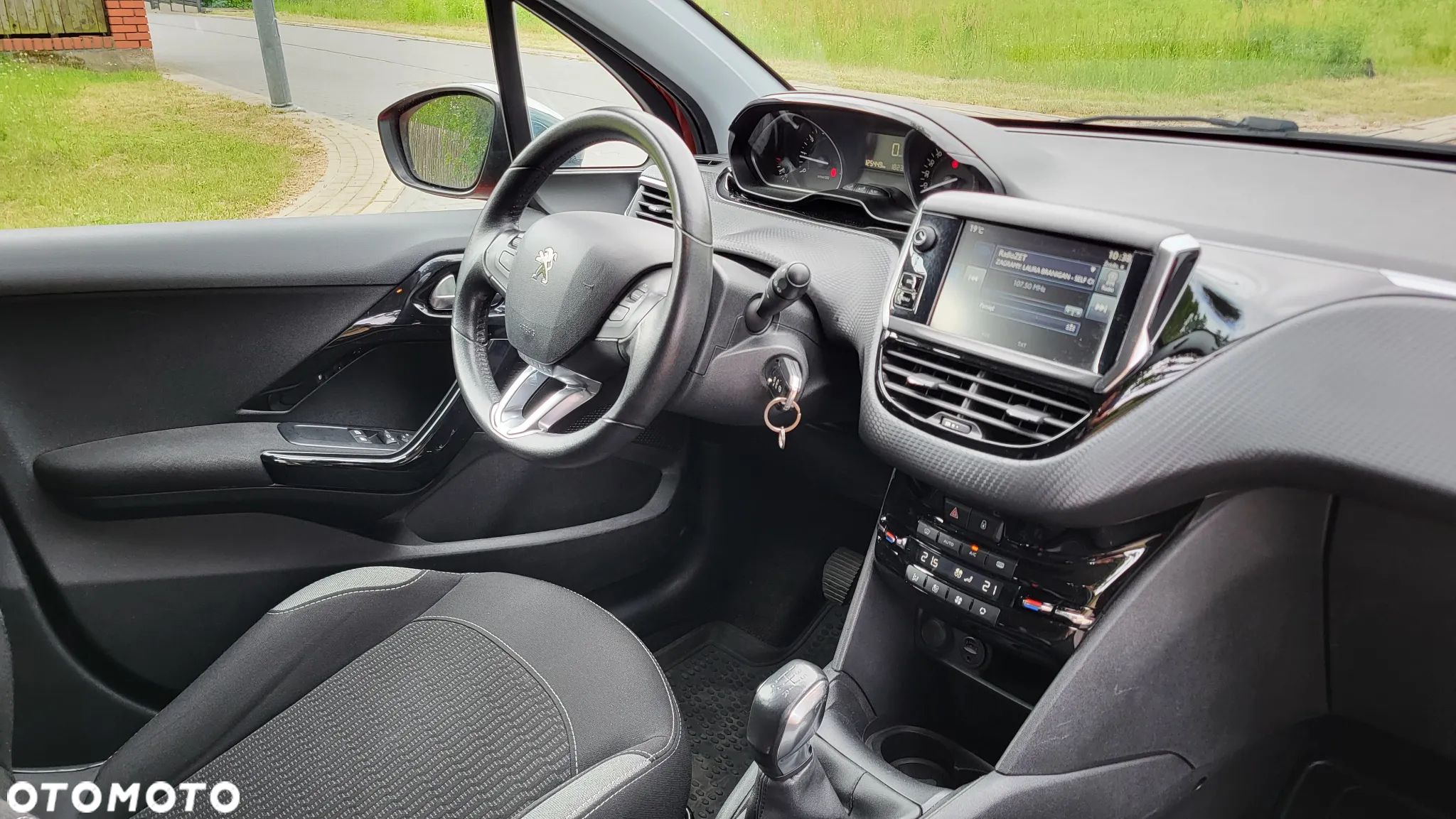 Peugeot 208 1.2 PureTech Active - 12
