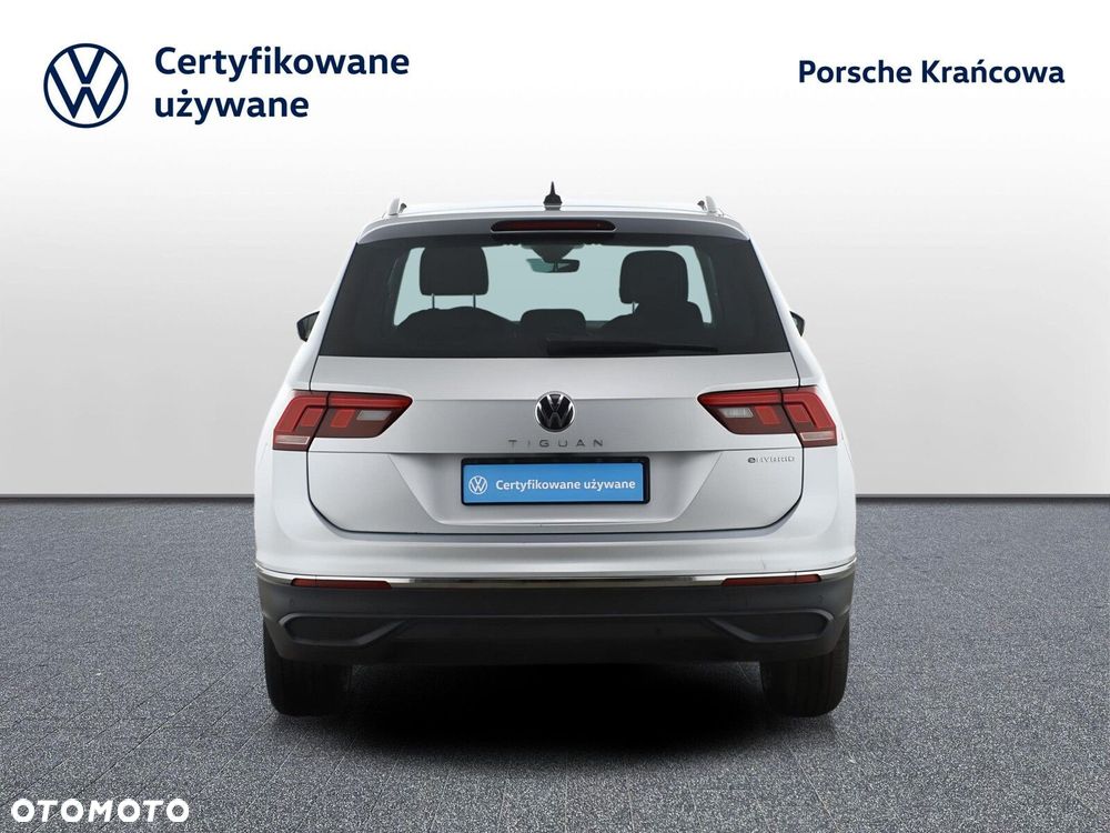 Volkswagen Tiguan - 4