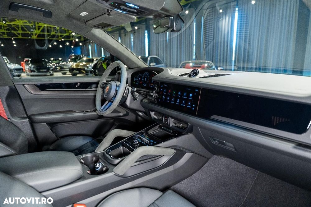 Porsche Cayenne GTS - 25