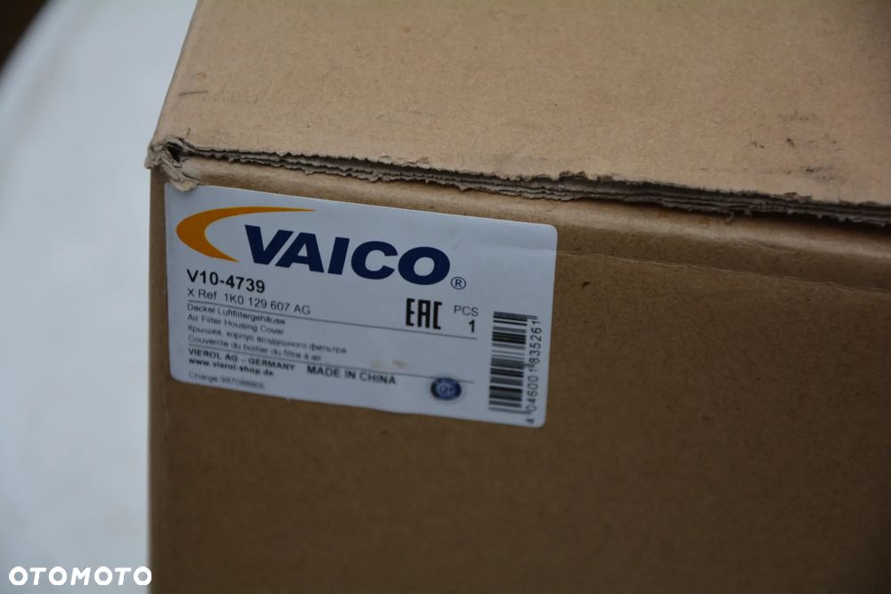 VW / Skoda / Seat / Audi Pokrywa obudowy filtra powietrza VAICO V10-4739 - 4