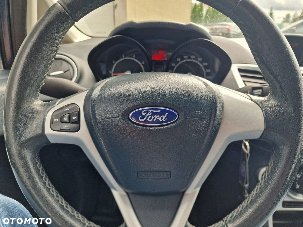 Ford Fiesta 1.25 Trend - 28