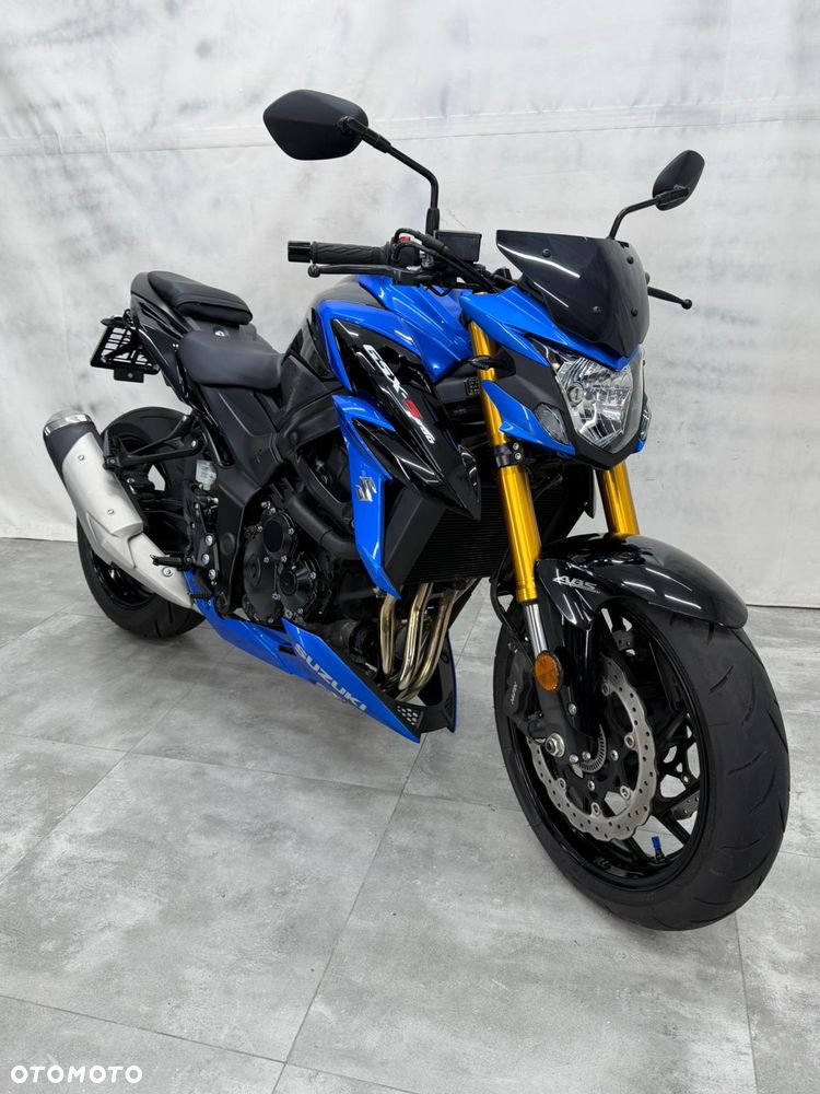 Suzuki GSX - 5
