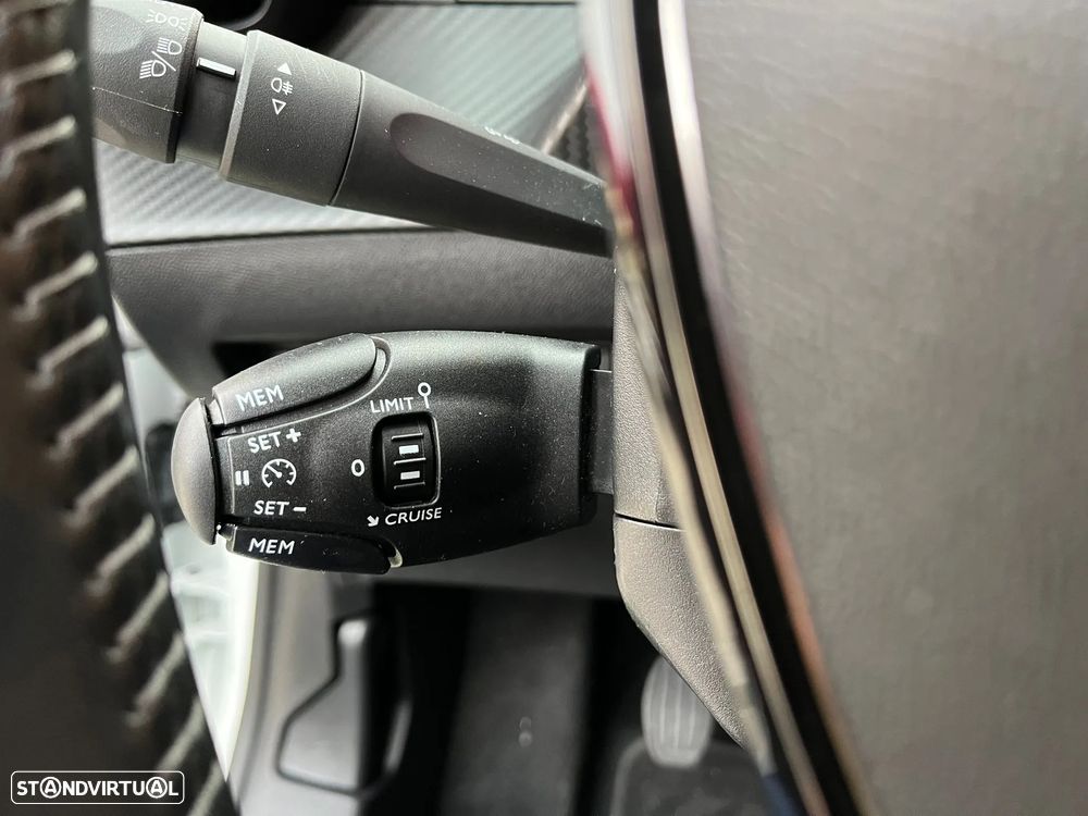 Peugeot 208 1.5 BlueHDi Signature - 17