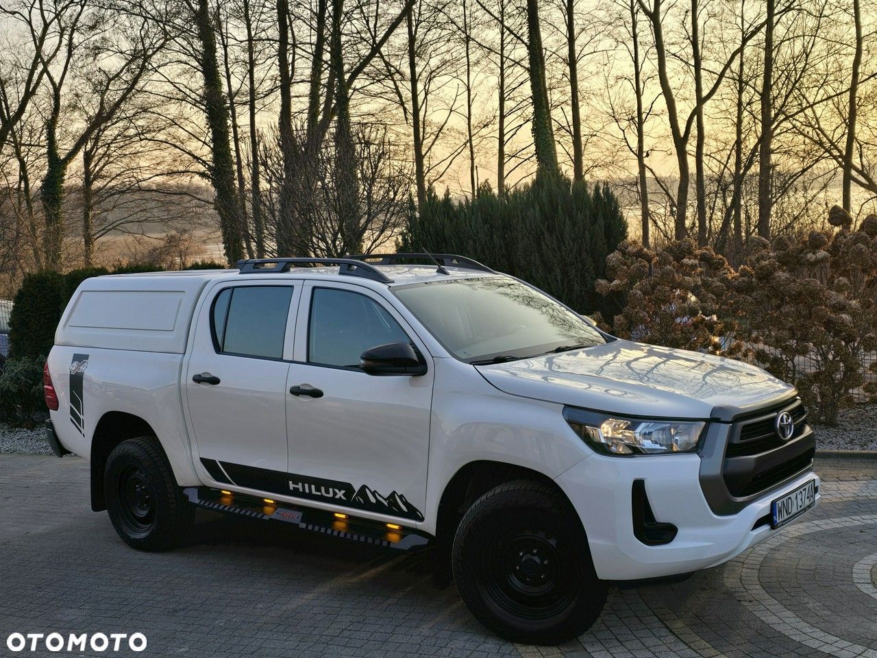 Toyota Hilux - 1