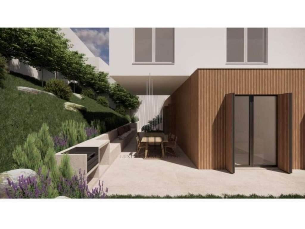 Terreno com Projeto Aprovado para Moradia T3 | Idanha | Belas - Grande imagem: 3/24