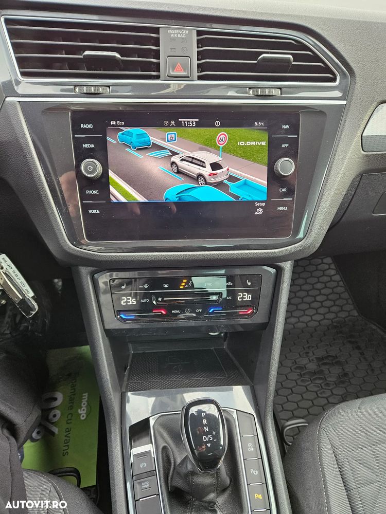 Volkswagen Tiguan 2.0 TDI SCR 4MOTION DSG Elegance - 8