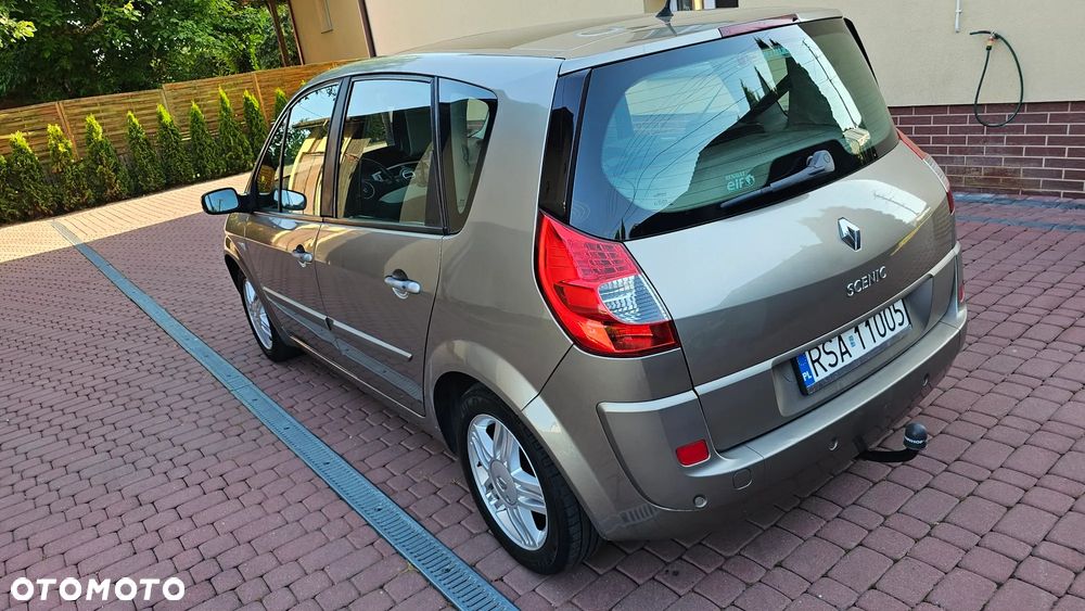 Renault Scenic 1.9 dCi Privilege - 27