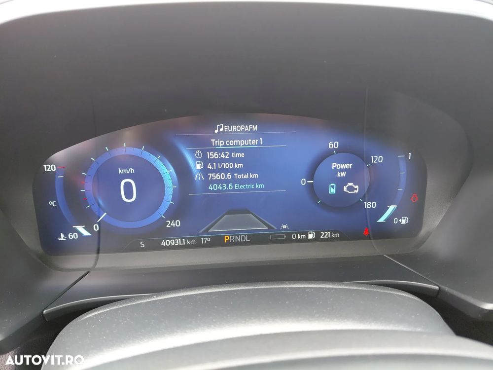 Ford Kuga 2.5 Duratec PHEV Titanium X - 11