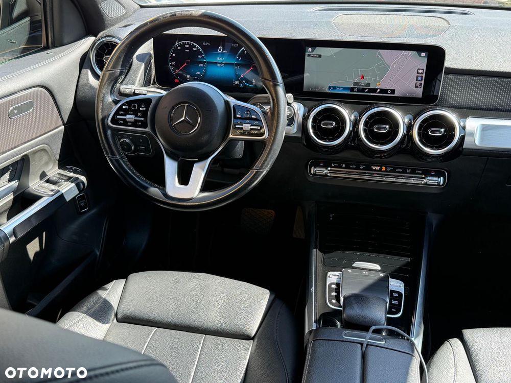 Mercedes-Benz GLB 200 7G-DCT - 4