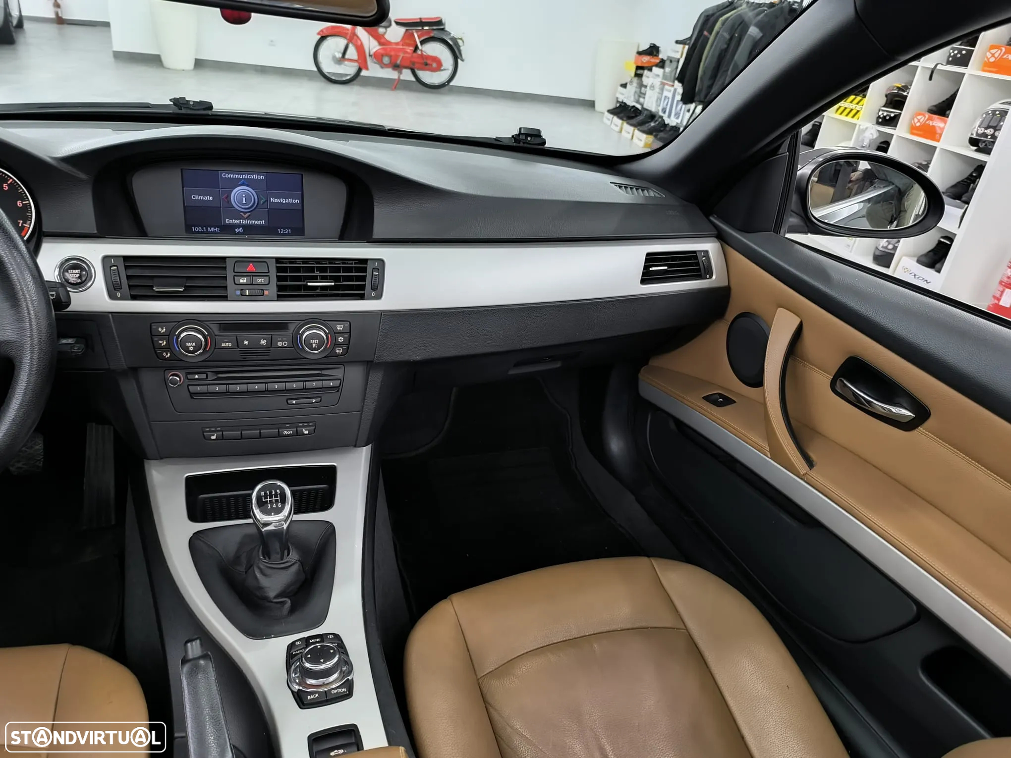 BMW 320 i Cabrio - 38