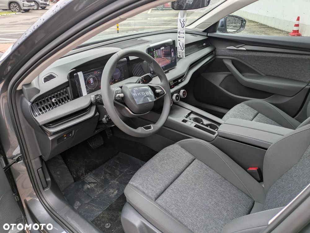 Skoda Superb 2.0 TDI SCR Essence DSG - 4