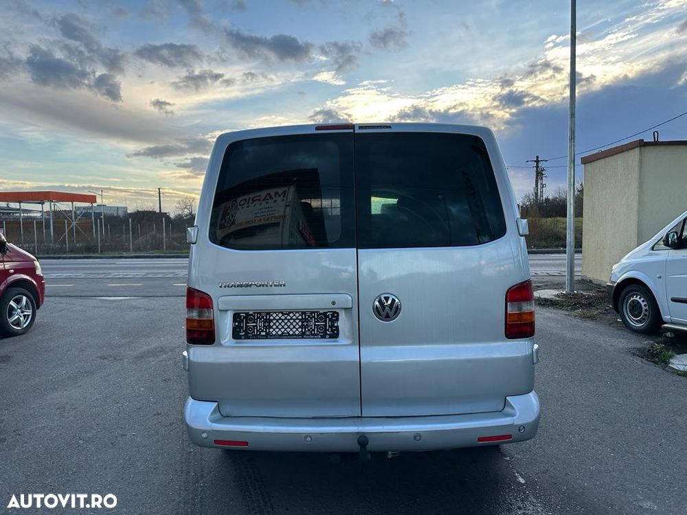 Volkswagen Caravelle - 6