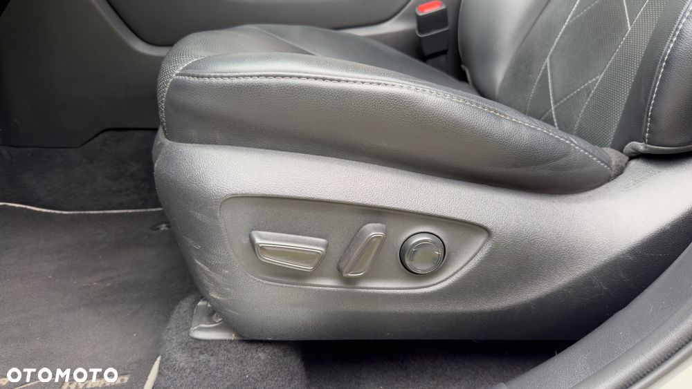 Toyota Highlander 2.5 Hybrid Executive Style - 23