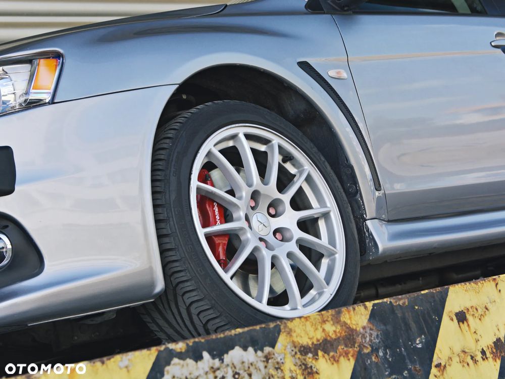 Mitsubishi Lancer Evolution Standard - 8