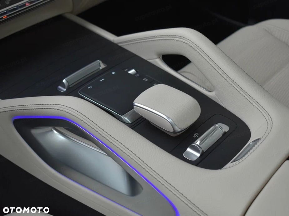 Mercedes-Benz GLS - 14