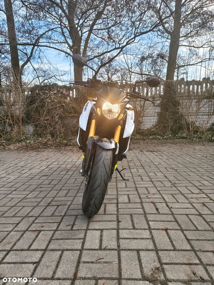 Suzuki GSX - 3