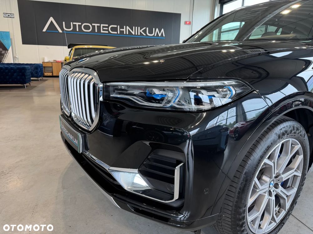 BMW X7 - 10