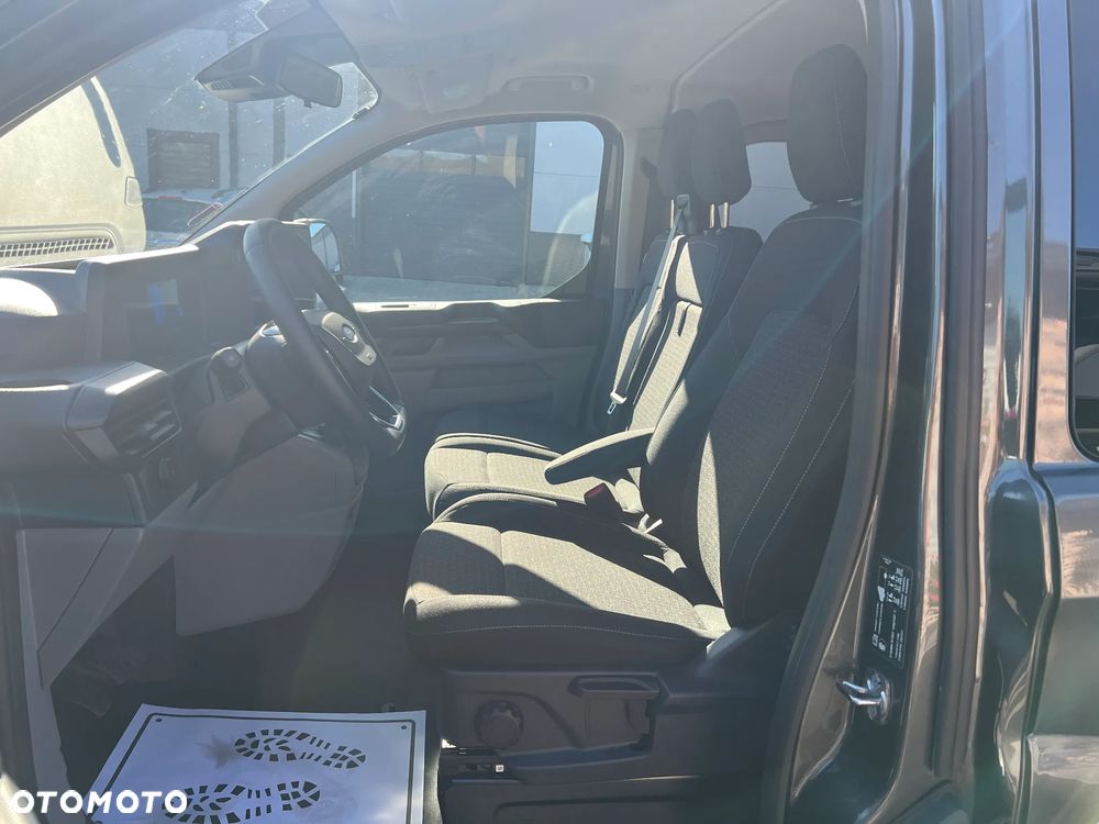 Ford Tansit Custom - 11