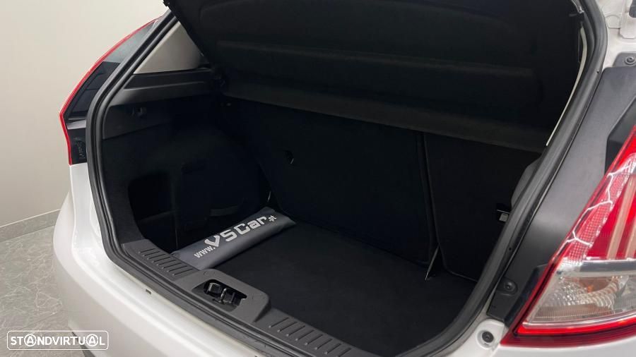 Ford Fiesta 1.5 TDCi Titanium - 42