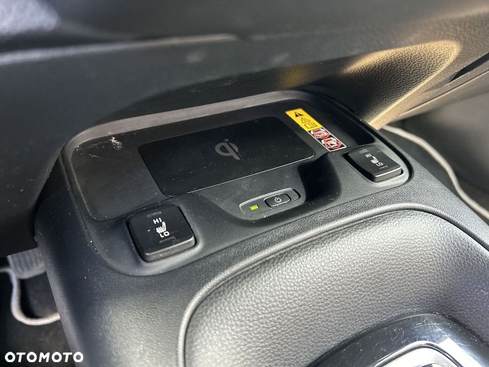 Toyota Corolla 1.8 Hybrid Comfort - 18