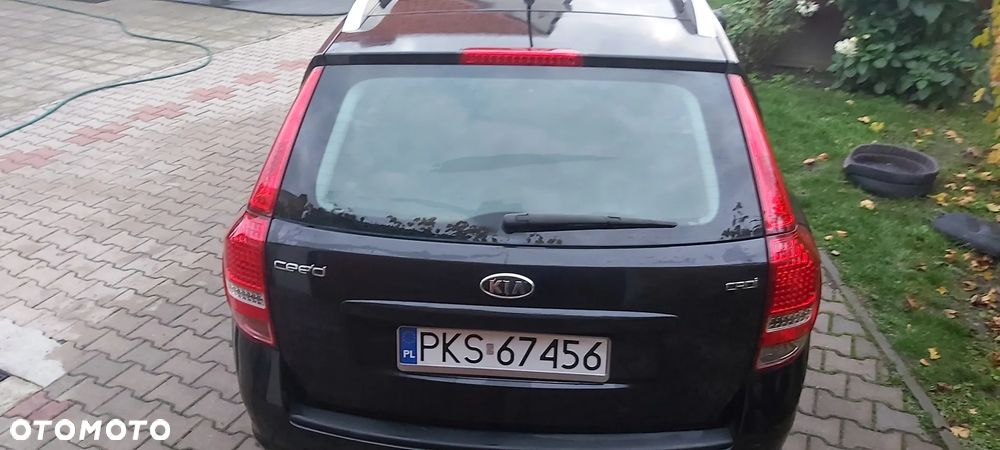Kia Ceed - 14