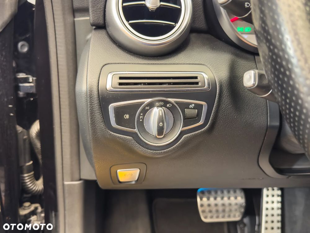 Mercedes-Benz Klasa C 220 CDI 7G-TRONIC Edition - 35