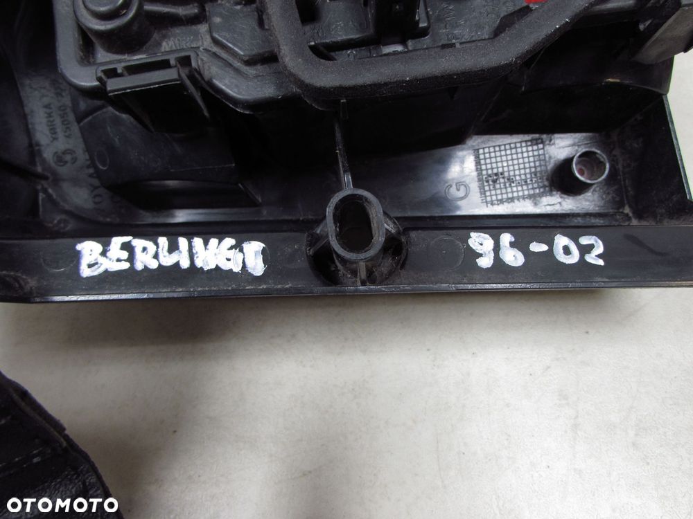 BERLINGO PARTNER 96-02 LAMPA TYL LEWA CIEMNA - 8