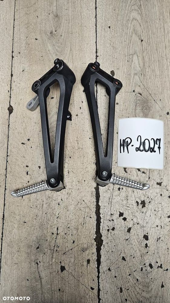 Set podnóżek pasażera prawy lewy Yamaha YZF R1 RN22 - 1