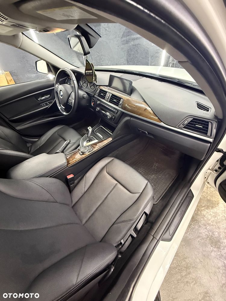 BMW Seria 3 320i - 18